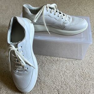 Ecco White Leather Running Walking Shoes Like New 7.5 size 38 Women’s